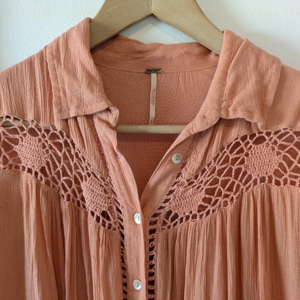 Free People "Katie Bird" Peach Pink Crochet Trim Button-Down Top - Picture 4 of 15